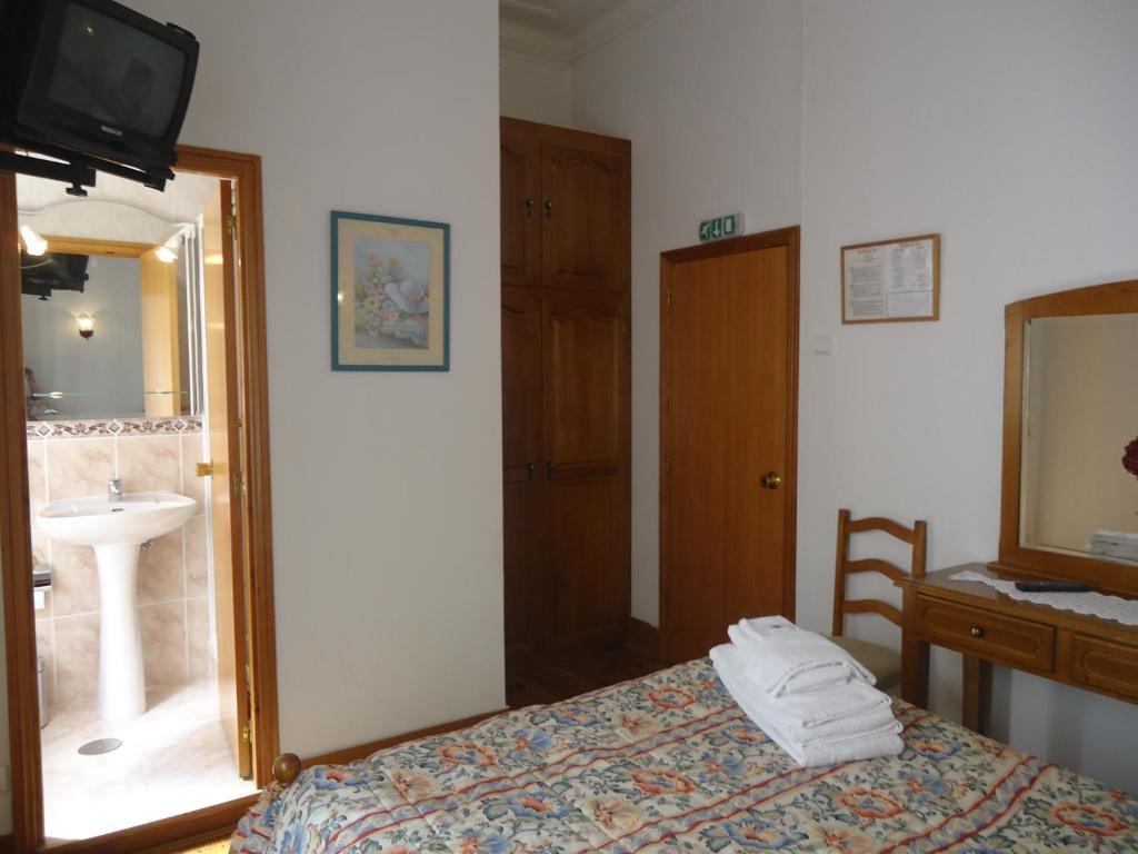 Hotel Aviz Figueira da Foz Rum bild